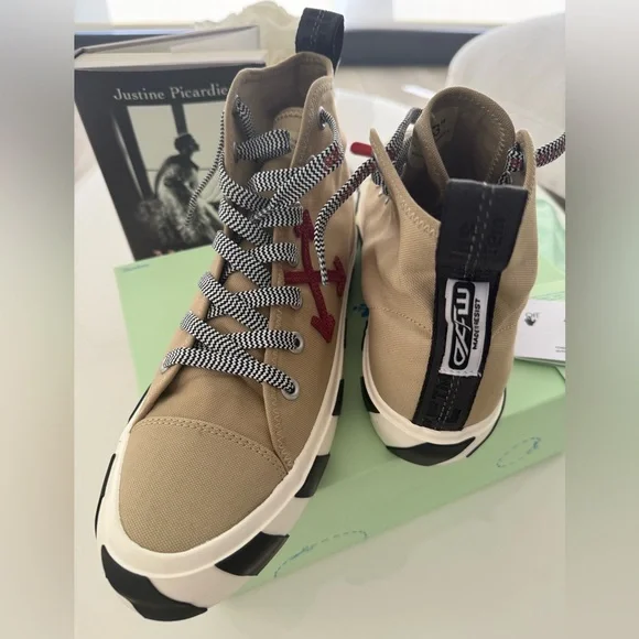 OFF-WHITE Tan and Black Sneakers , NWT , all inclusive (ready to gift ) - Picture 9 of 12
